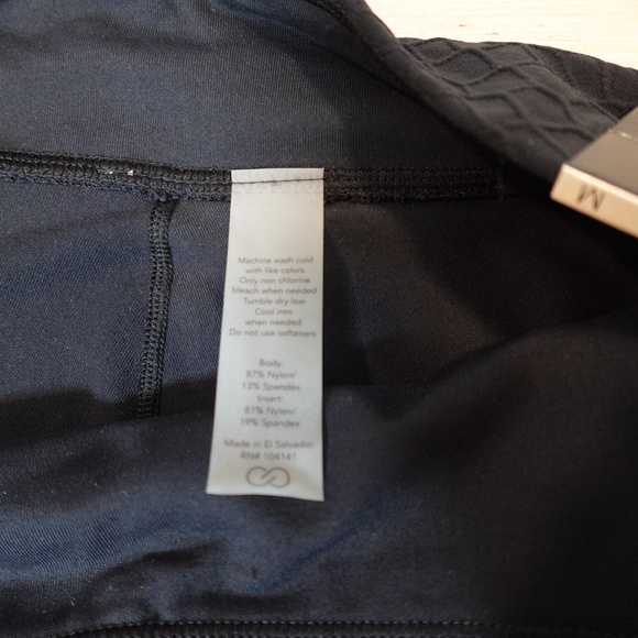 Calia by Carrie Underwood Capri Leggings Black Mesh Panel Women’s Size M NWT - Picture 3 of 4